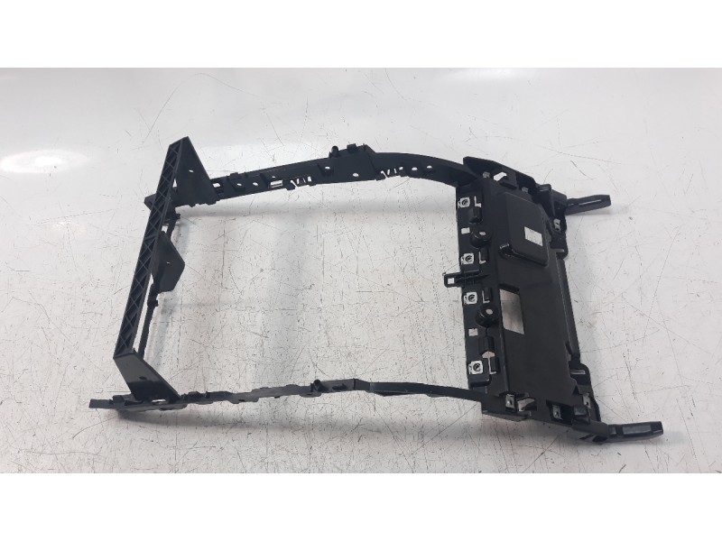 Recambio de moldura para land rover range rover sport 3.0 td v6 cat referencia OEM IAM AH3204567A  