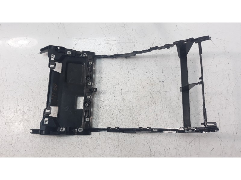 Recambio de moldura para land rover range rover sport 3.0 td v6 cat referencia OEM IAM AH3204567A  