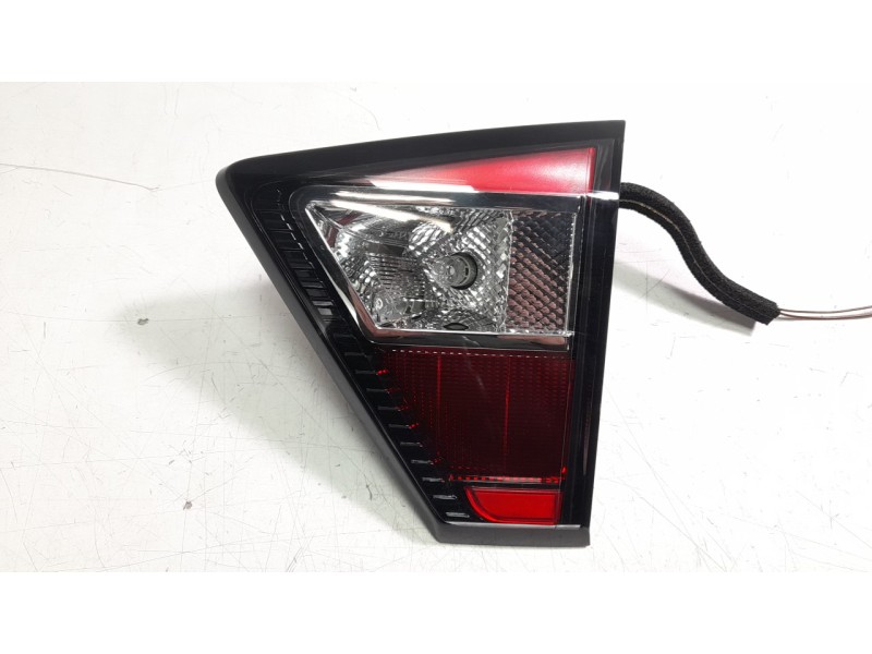 Recambio de piloto trasero derecho interior para ford kuga st-line referencia OEM IAM GV4113A602AF  