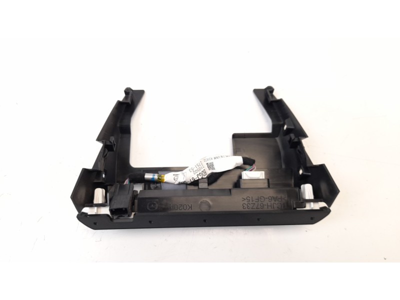 Recambio de pantalla multifuncion para mazda 3 berlina (bp) referencia OEM IAM BDEL55260D  