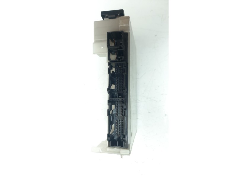 Recambio de caja reles / fusibles para toyota corolla (e21) referencia OEM IAM 63589313  