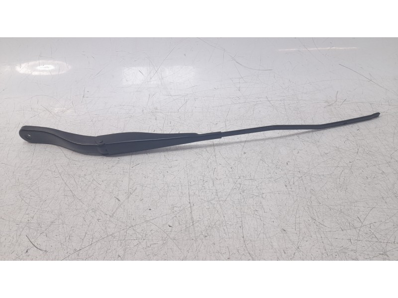 Recambio de brazo limpia delantero izquierdo para dacia duster ii anniversary referencia OEM IAM 288817528R  
