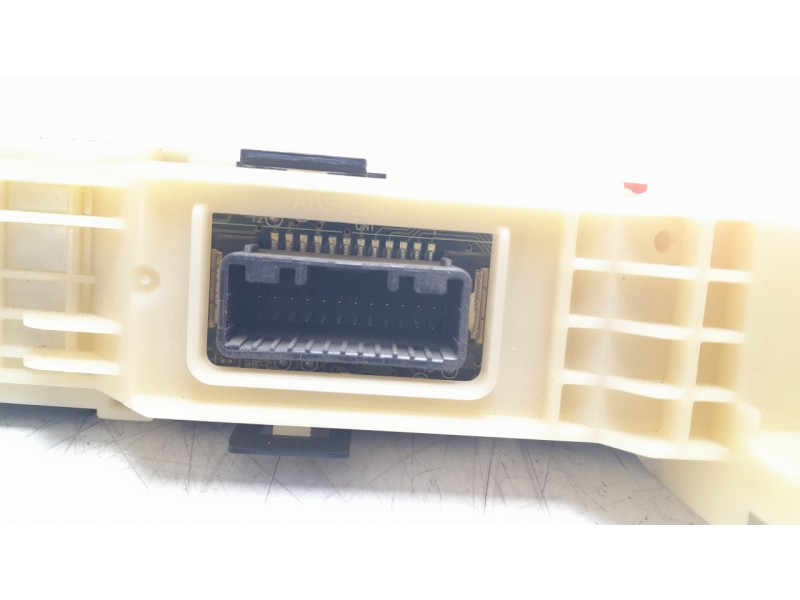 Recambio de warning para toyota rav 4 referencia OEM IAM 8395042220  