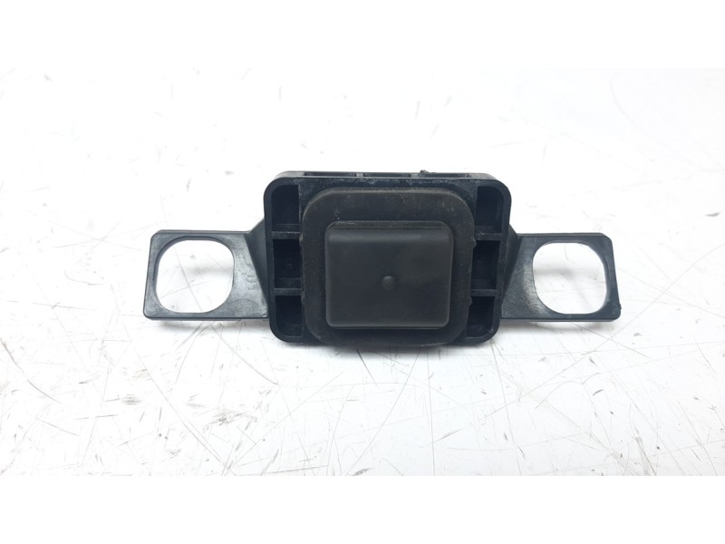 Recambio de maneta exterior porton para toyota corolla (e21) referencia OEM IAM 6871091  