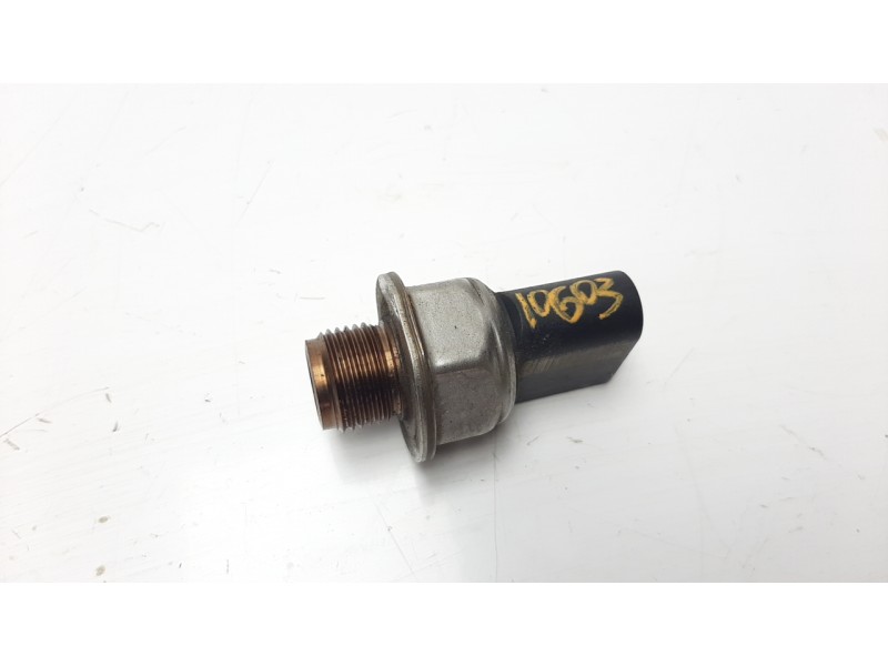 Recambio de sensor presion para skoda octavia lim. (5e3) 1.6 tdi dpf referencia OEM IAM 04L906054  