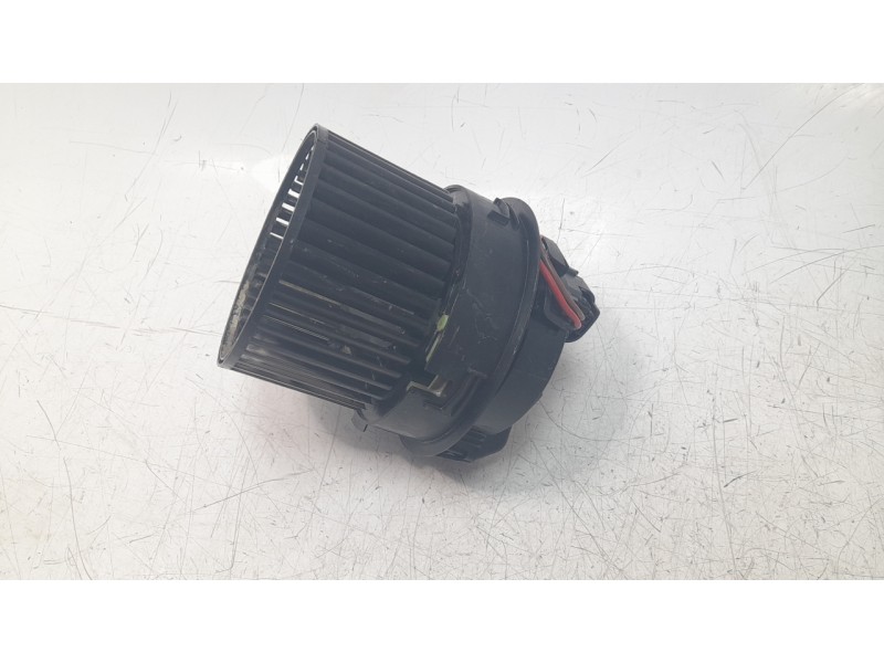 Recambio de ventilador calefaccion para dacia duster ii anniversary referencia OEM IAM 272102762R  