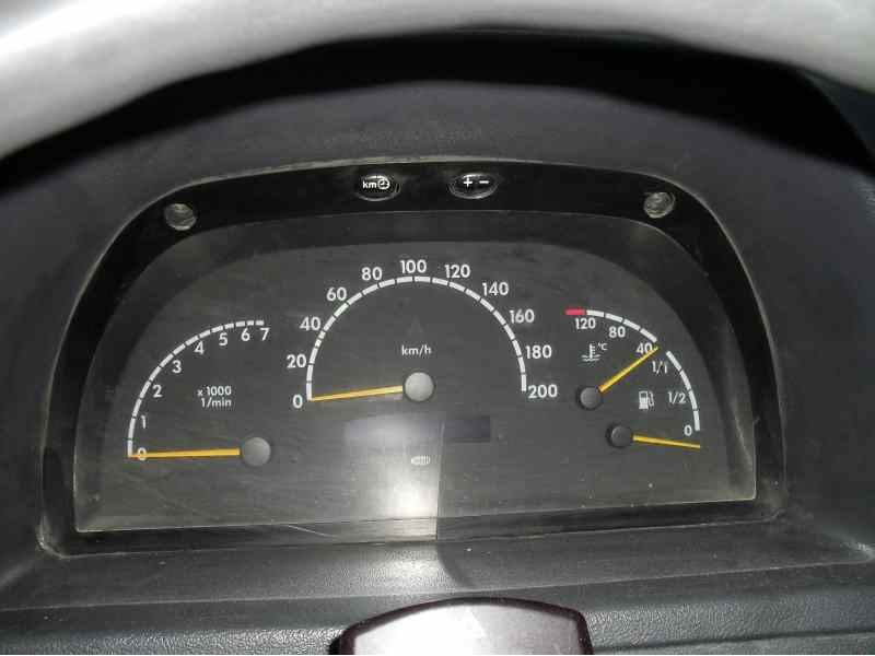 mercedes-benz vito (w638) combi del año 2000