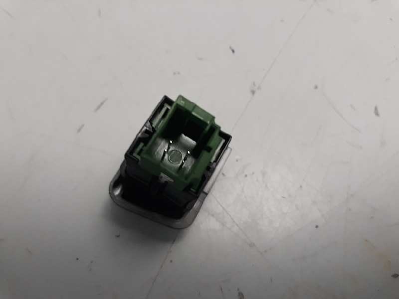 Recambio de interruptor para peugeot 208 active referencia OEM IAM 96750883ZD  