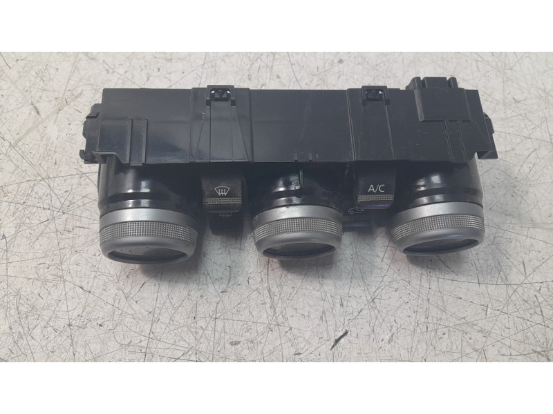 Recambio de mando calefaccion / aire acondicionado para dacia duster ii anniversary referencia OEM IAM 27500114R  