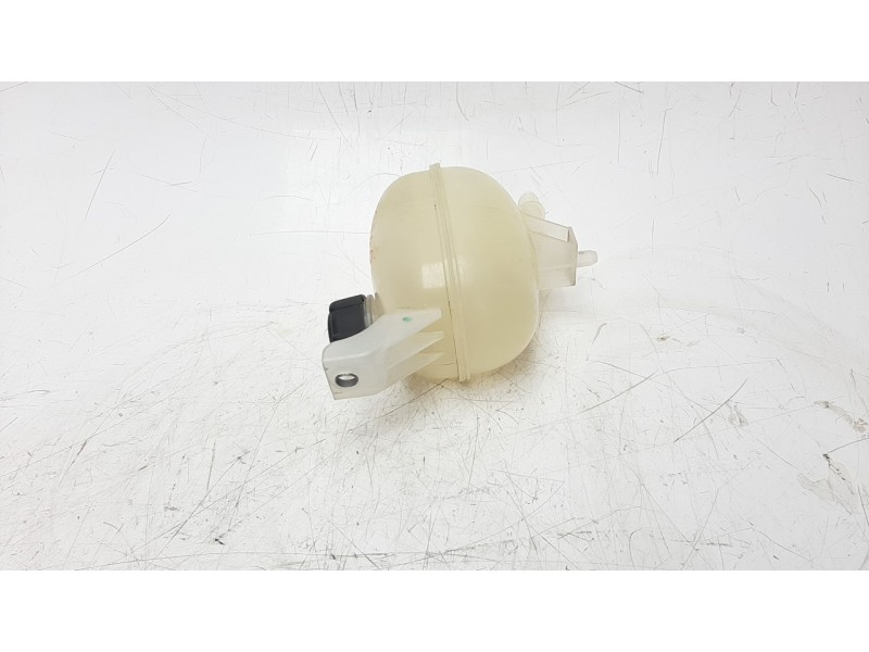 Recambio de deposito expansion para nissan micra v (k14) 0.9 cat referencia OEM IAM 217105FA0A  