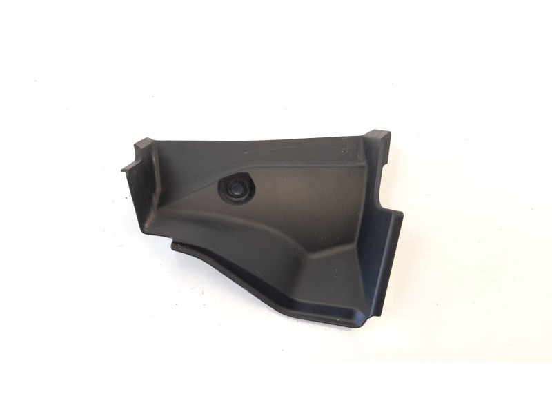 Recambio de moldura para bmw f 800 s/st referencia OEM IAM 46637706759  