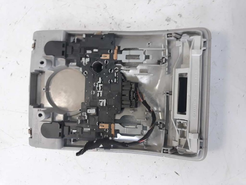 Recambio de luz interior para audi a3 (8p) 2.0 tdi referencia OEM IAM 8P0947135D  