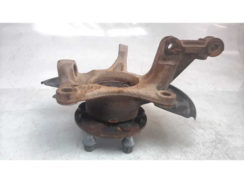 Recambio de mangueta delantera izquierda para dacia duster ii anniversary referencia OEM IAM 8200881914  