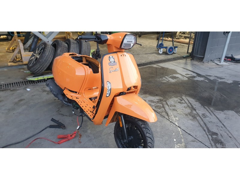 Recambio de abs para lambretta v200 special flex special flex referencia OEM IAM L45700LPB0000  