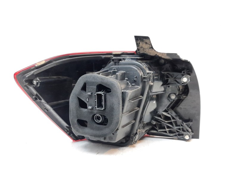 Recambio de piloto trasero derecho para volkswagen polo referencia OEM IAM 2G0945096B 103F23781770 VG0254053