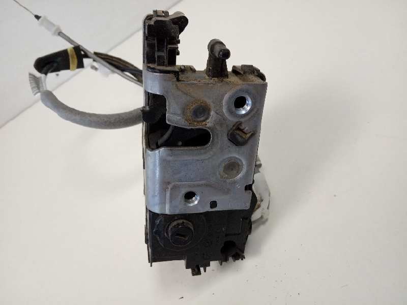 Recambio de cerradura puerta delantera derecha para citroen c4 lim. collection referencia OEM IAM 9685351480  