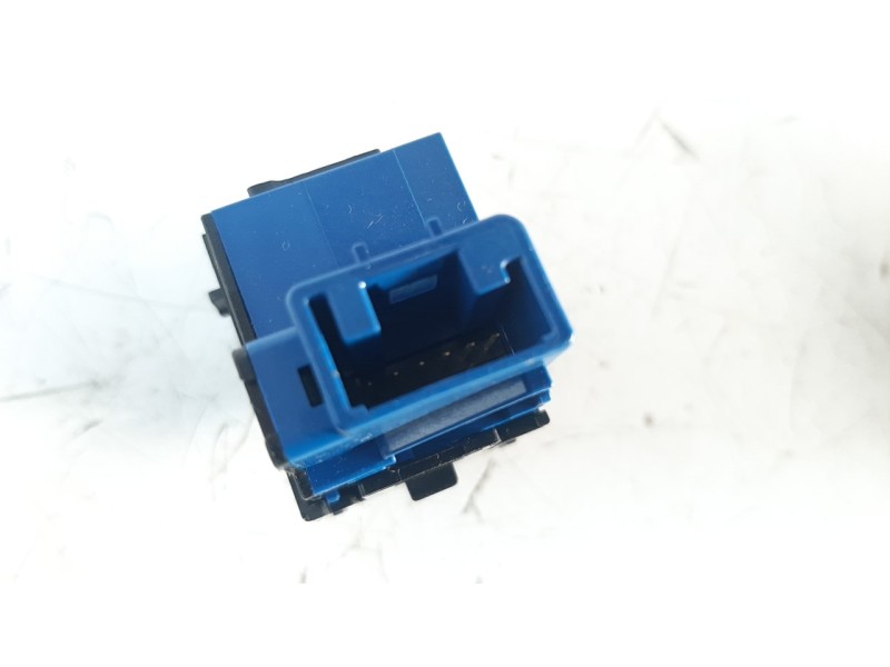 Recambio de interruptor para toyota corolla (e21) referencia OEM IAM 8415202160  