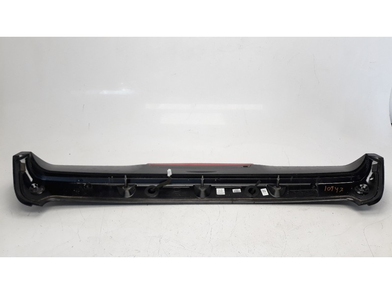 Recambio de aleron trasero para kia niro referencia OEM IAM 87210G5000  