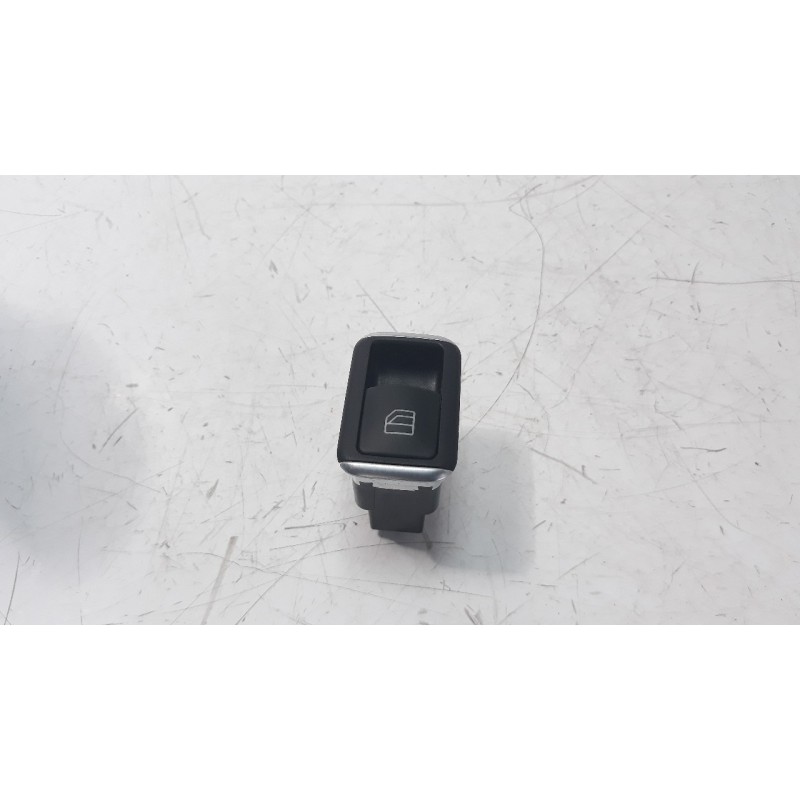 Recambio de mando elevalunas delantero derecho para mercedes-benz clase cla (w117) cla 180 (117.342) referencia OEM IAM A2049058