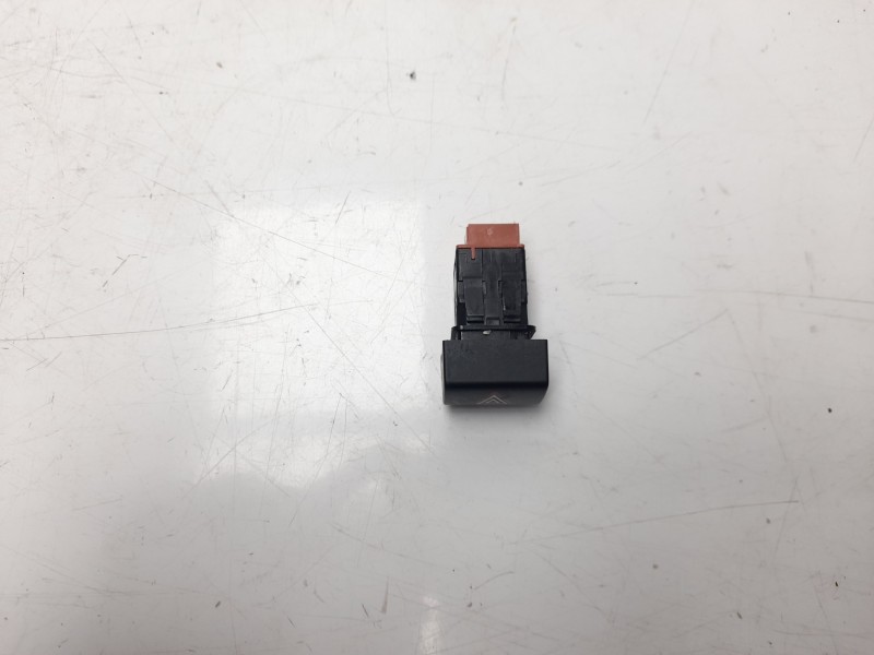 Recambio de warning para citroen c4 picasso referencia OEM IAM 96781018ZD  