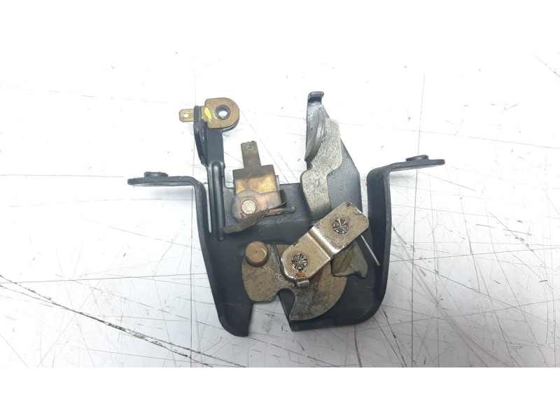 Recambio de cerradura maletero / porton para mg rover mg zr referencia OEM IAM FQR000100  