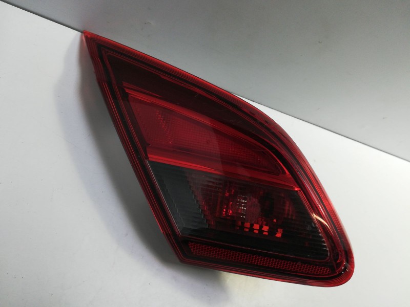 Recambio de piloto trasero izquierdo para opel corsa e expression referencia OEM IAM 39012623  