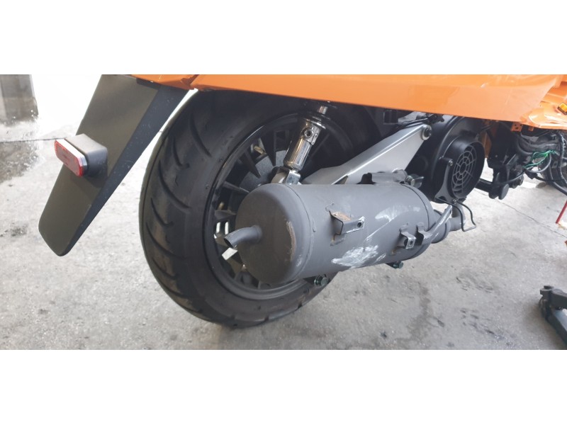 Recambio de llanta para lambretta v200 special flex special flex referencia OEM IAM L54101LMB0000  