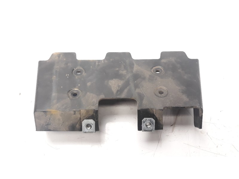 Recambio de moldura para benelli trk 502 trk 502 referencia OEM IAM 65695P16000A  