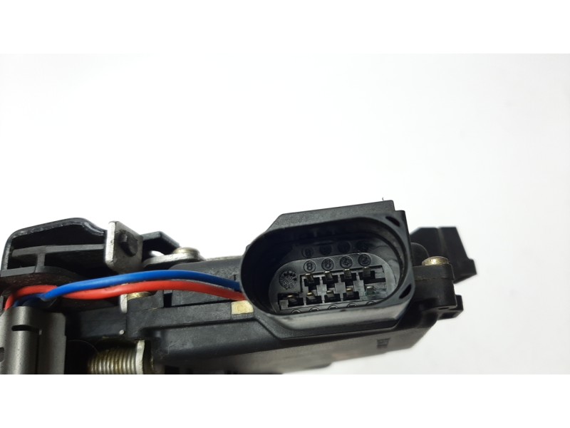 Recambio de cerradura puerta delantera izquierda para audi a4 berlina (8e) 1.9 tdi referencia OEM IAM 4B1837015B CRDVW1119 