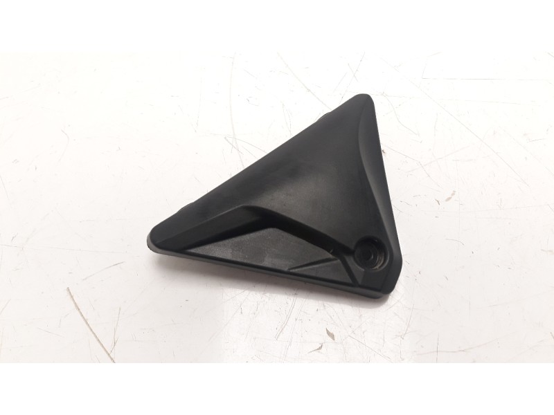 Recambio de moldura para benelli trk 502 trk 502 referencia OEM IAM 65692P160000  