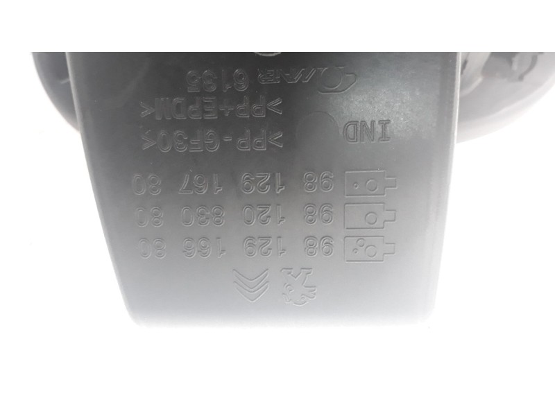 Recambio de tapa exterior combustible para citroen c3 1.5 blue-hdi fap referencia OEM IAM 9812916680  