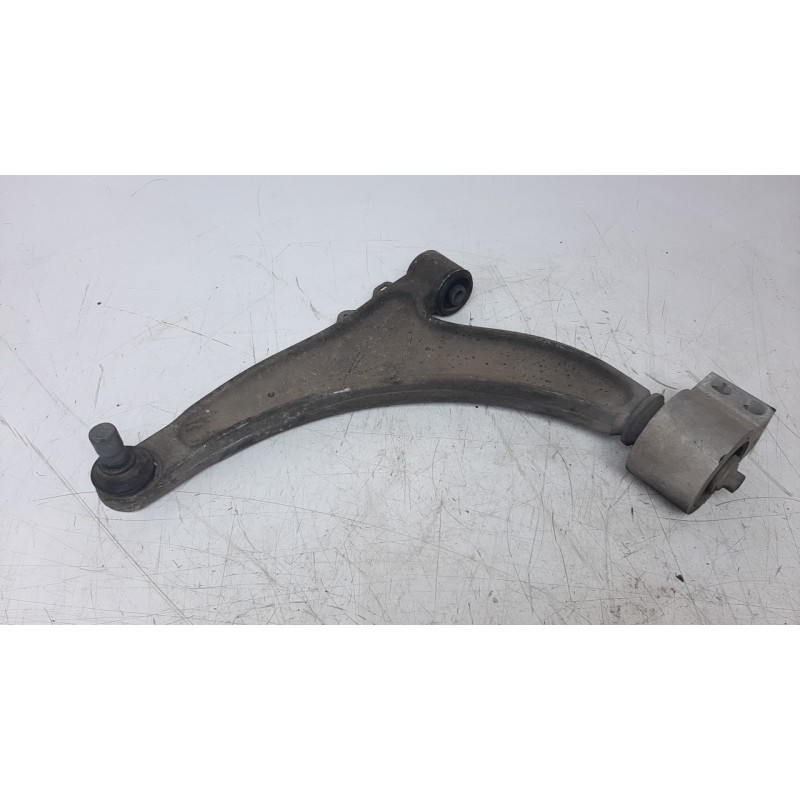 Recambio de brazo suspension inferior delantero izquierdo para opel insignia berlina 2.0 16v cdti referencia OEM IAM 84248214  