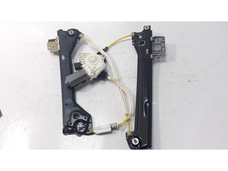 Recambio de elevalunas trasero izquierdo para mercedes-benz clase cla (w117) cla 180 (117.342) referencia OEM IAM A55382110  