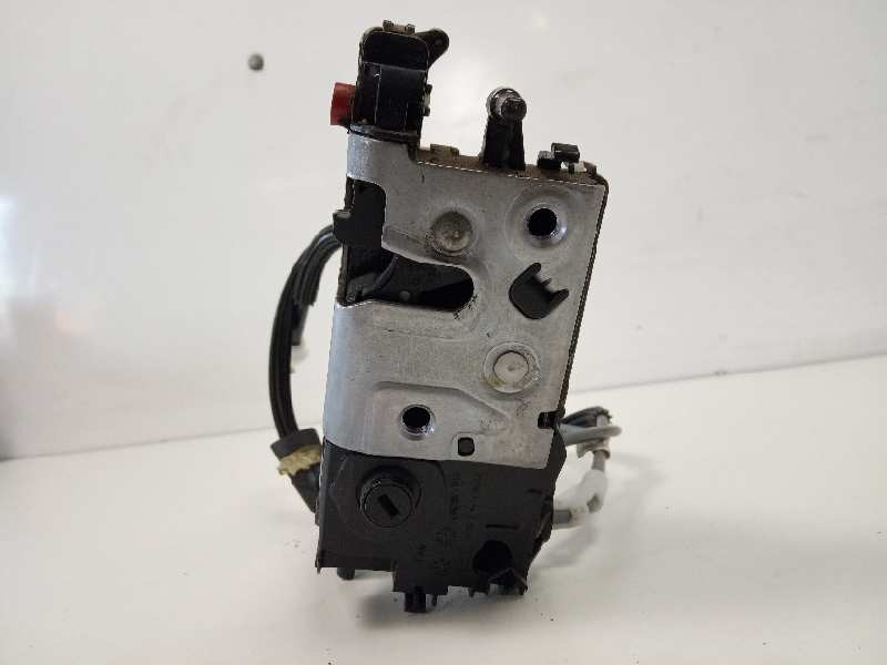Recambio de cerradura puerta trasera derecha para citroen c4 lim. collection referencia OEM IAM 9685352080  