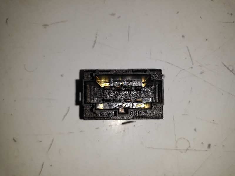 Recambio de mando elevalunas delantero izquierdo para volkswagen vento (1h2) gl referencia OEM IAM 1H0959855A  