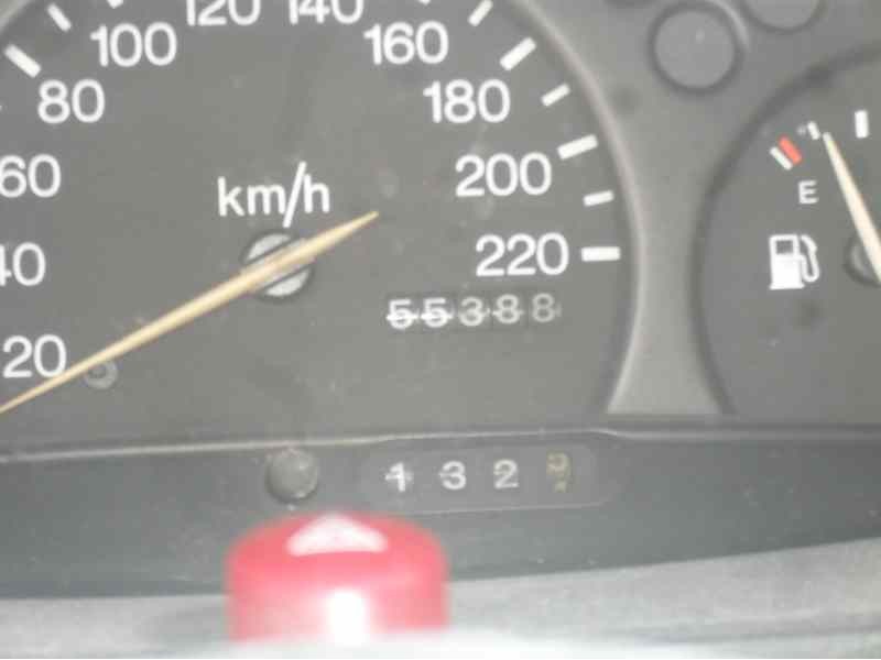 ford fiesta berlina del año 1998