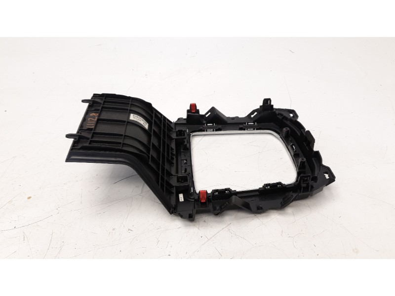 Recambio de moldura para mazda cx-5 2.2 turbodiesel cat referencia OEM IAM KB7W64341  