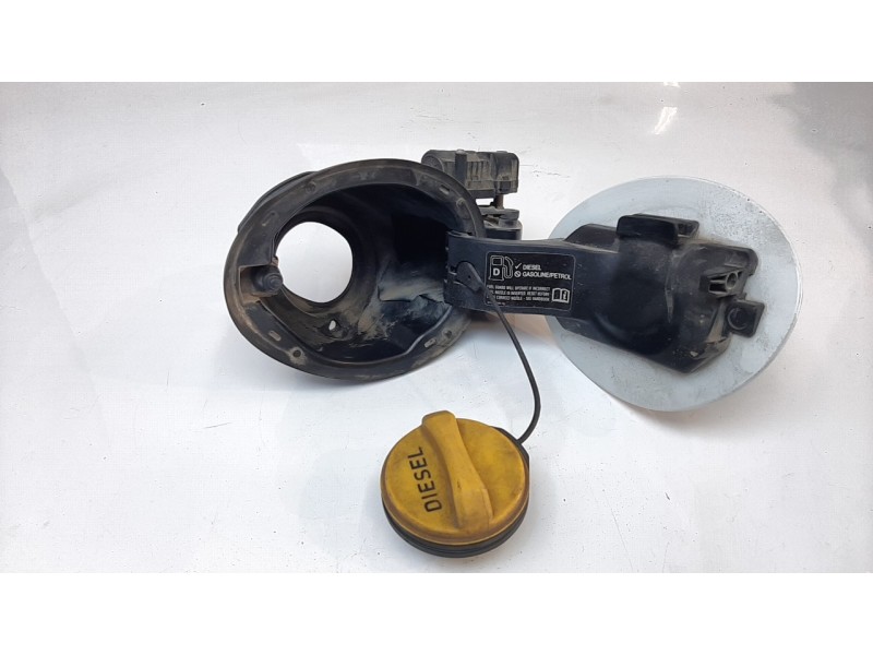 Recambio de tapa exterior combustible para land rover evoque 2.2 sd4 cat referencia OEM IAM BJ3227936AB  
