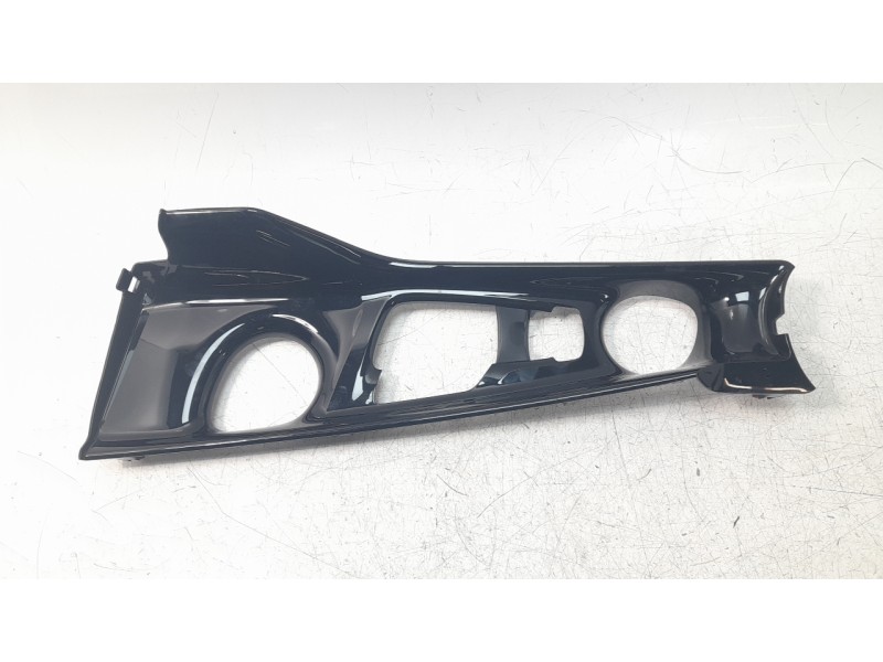 Recambio de moldura para toyota c-hr hybrid gr sport referencia OEM IAM 58804F4011  