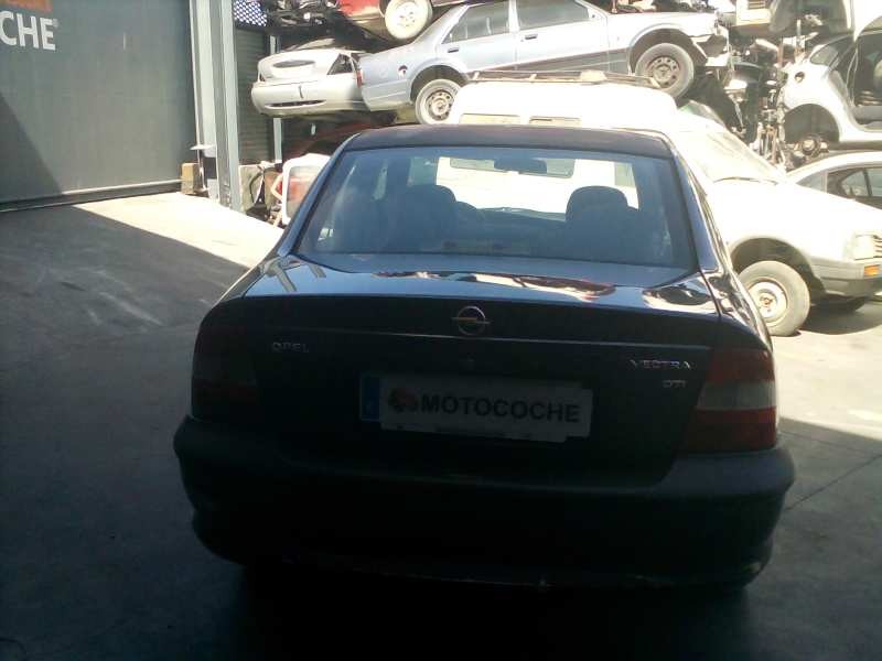 opel vectra b berlina del año 1996