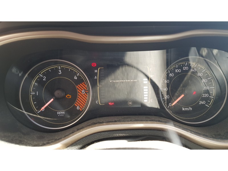 Recambio de cuadro instrumentos para jeep cherokee 2.0 m-jet cat referencia OEM IAM 68105885AC  