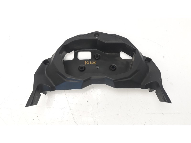 Recambio de moldura para benelli trk 502 trk 502 referencia OEM IAM 65315P160000  