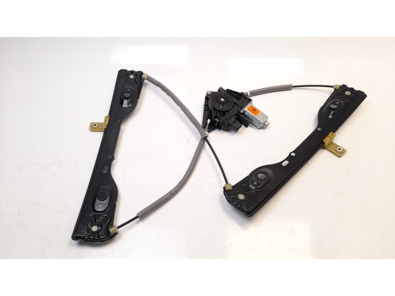 Recambio de elevalunas delantero derecho para jeep cherokee 2.0 m-jet cat referencia OEM IAM 68227254AB  