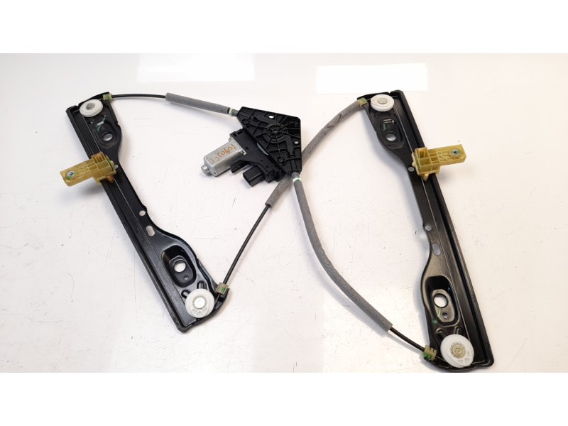 Recambio de elevalunas delantero derecho para jeep cherokee 2.0 m-jet cat referencia OEM IAM 68227254AB  