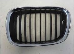 Recambio de rejilla delantera para bmw serie 5 berlina (e39) 523i referencia OEM IAM 51138159315 107060706 BM0442104