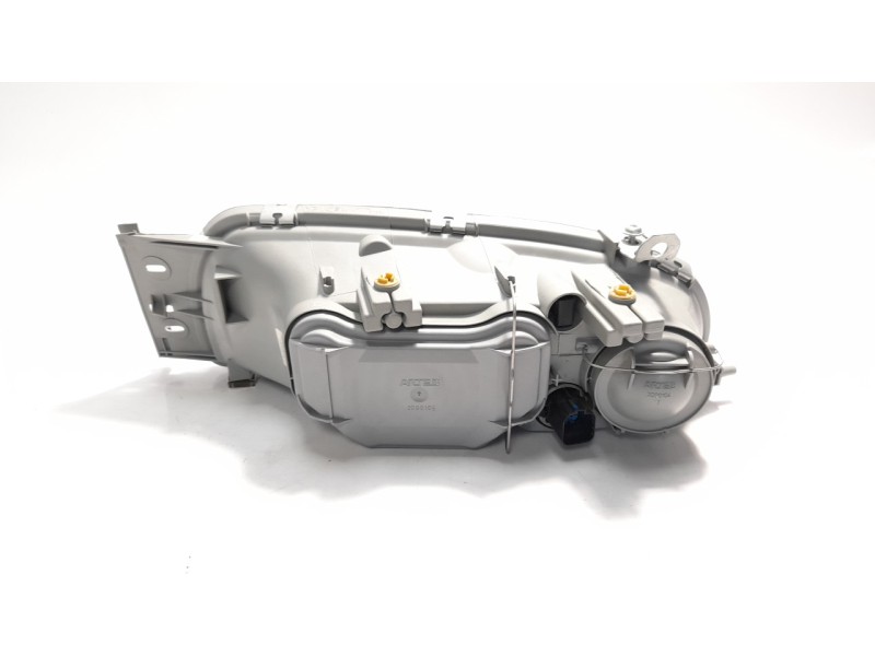 Recambio de faro izquierdo para ford fiesta berlina referencia OEM IAM 1042631 1016971020 FD0504924