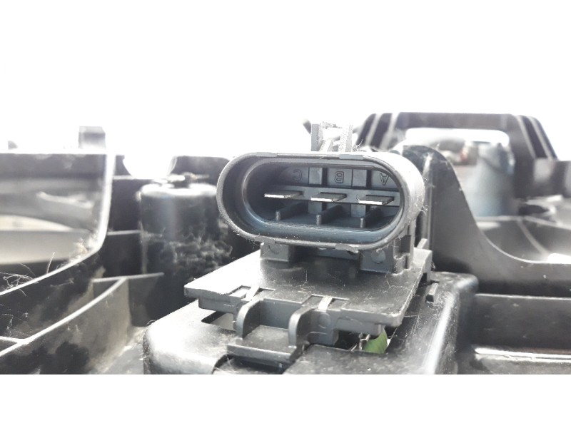 Recambio de electroventilador para opel insignia berlina 2.0 16v cdti referencia OEM IAM 13223018  