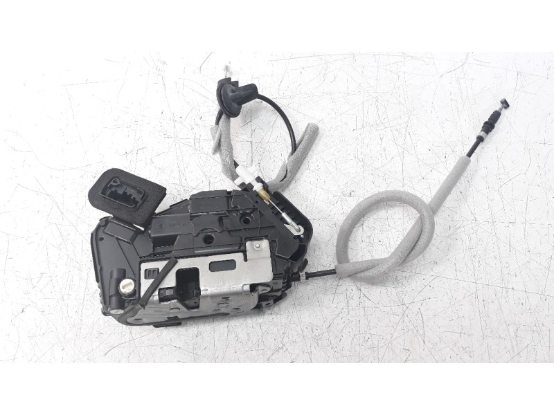 Recambio de cerradura puerta trasera izquierda para seat leon sportstourer (kl8) referencia OEM IAM 5TA839015Q  