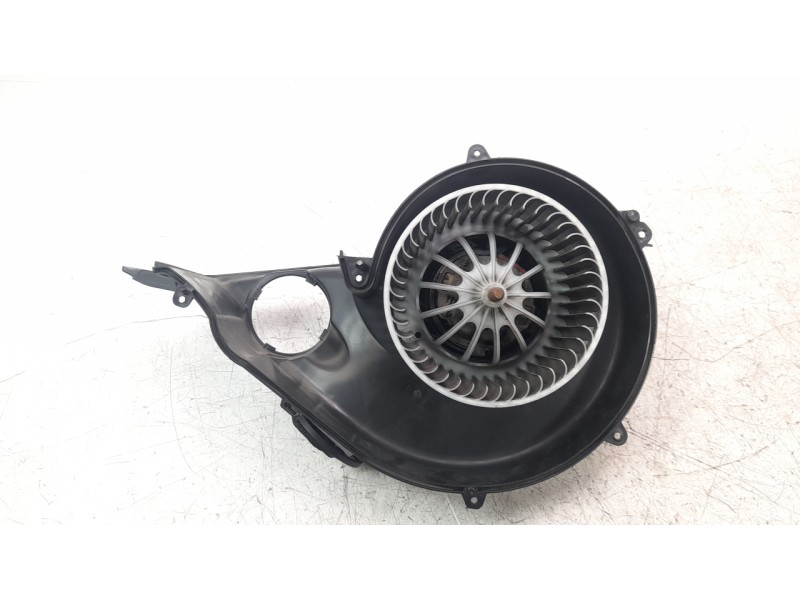 Recambio de ventilador calefaccion para land rover evoque 2.2 sd4 cat referencia OEM IAM 6G9N18D413AA  
