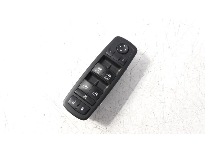 Recambio de mando elevalunas delantero izquierdo para jeep cherokee 2.0 m-jet cat referencia OEM IAM 68141894AA  